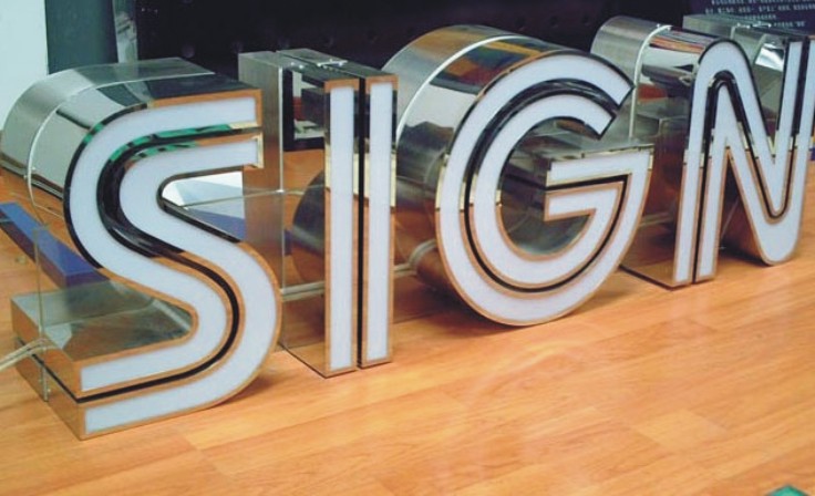 Gia công chữ inox vàng gương, trắng xước