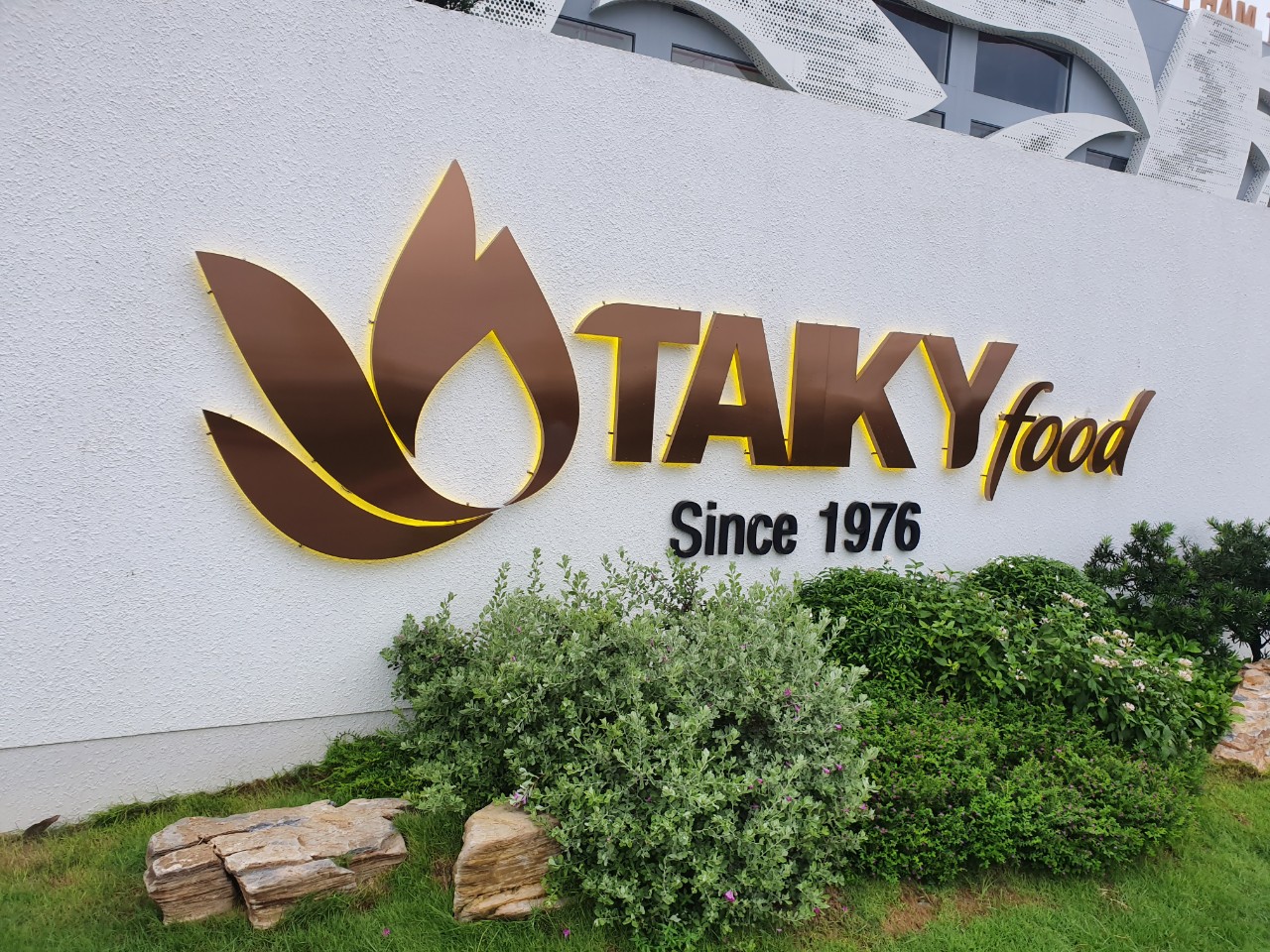 Chữ inox đồng xước – Đậm chất cổ điển