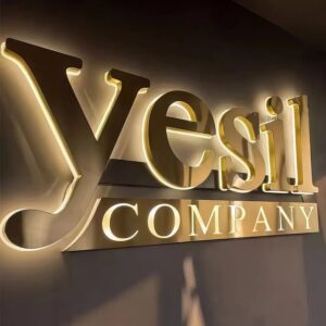 Chữ inox hắt sáng dạ chân – Hiệu ứng ánh sáng nổi bật