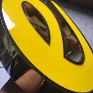 Chữ inox lồng mặt mica – Độc đáo và tinh tế