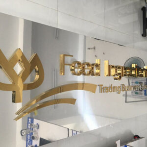 Chữ inox vàng gương – Sang trọng không phai