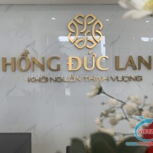 Chữ inox vàng xước giá rẻ – Lựa chọn tiết kiệm