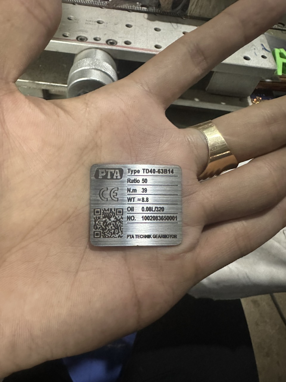 Khắc tên lên móc khóa inox tại Thủ Đức