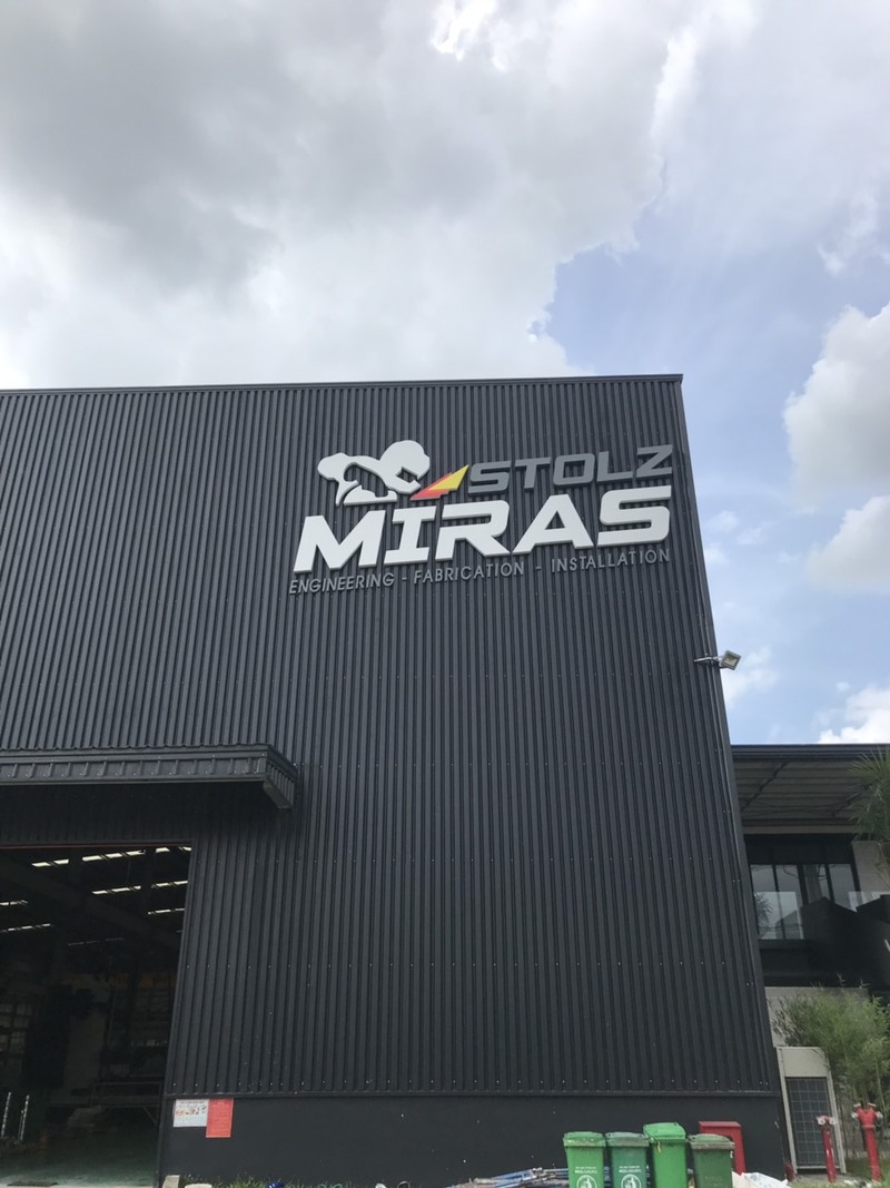 Dịch vụ chữ inox theo xu hướng.