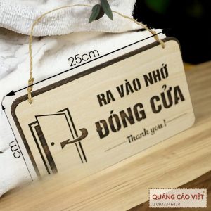 Báo Giá Bảng Treo Cửa Ra Vào Tại Xưởng QCV - hình 2