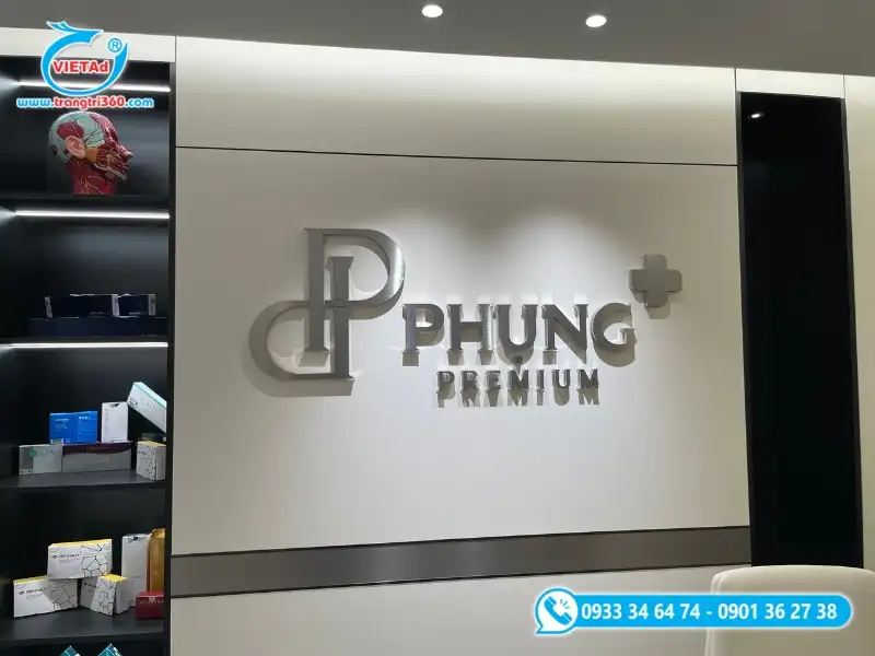 Bộ chữ nổi inox hắt đèn LED gắn trong phòng tư vấn nổi bật